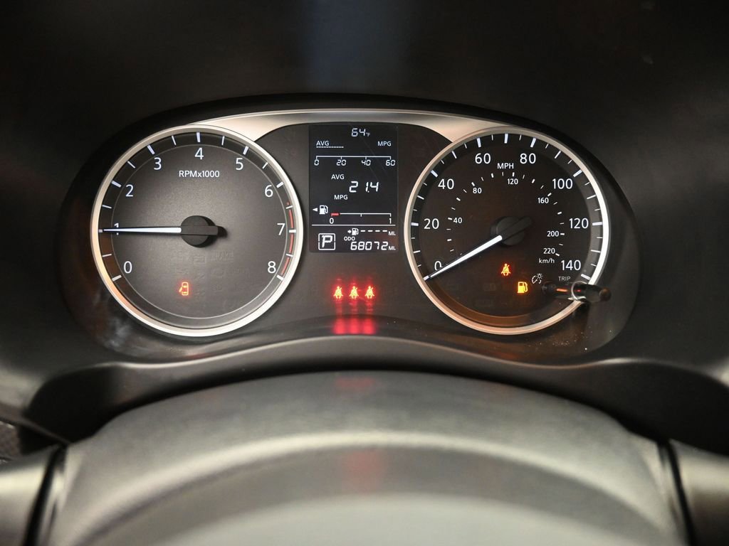 Used 2022 Nissan Kicks S image 4