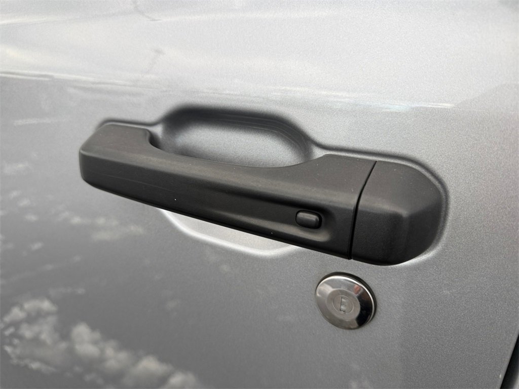 Used 2020 Jeep Gladiator Overland w/ LED Lighting Group image 18