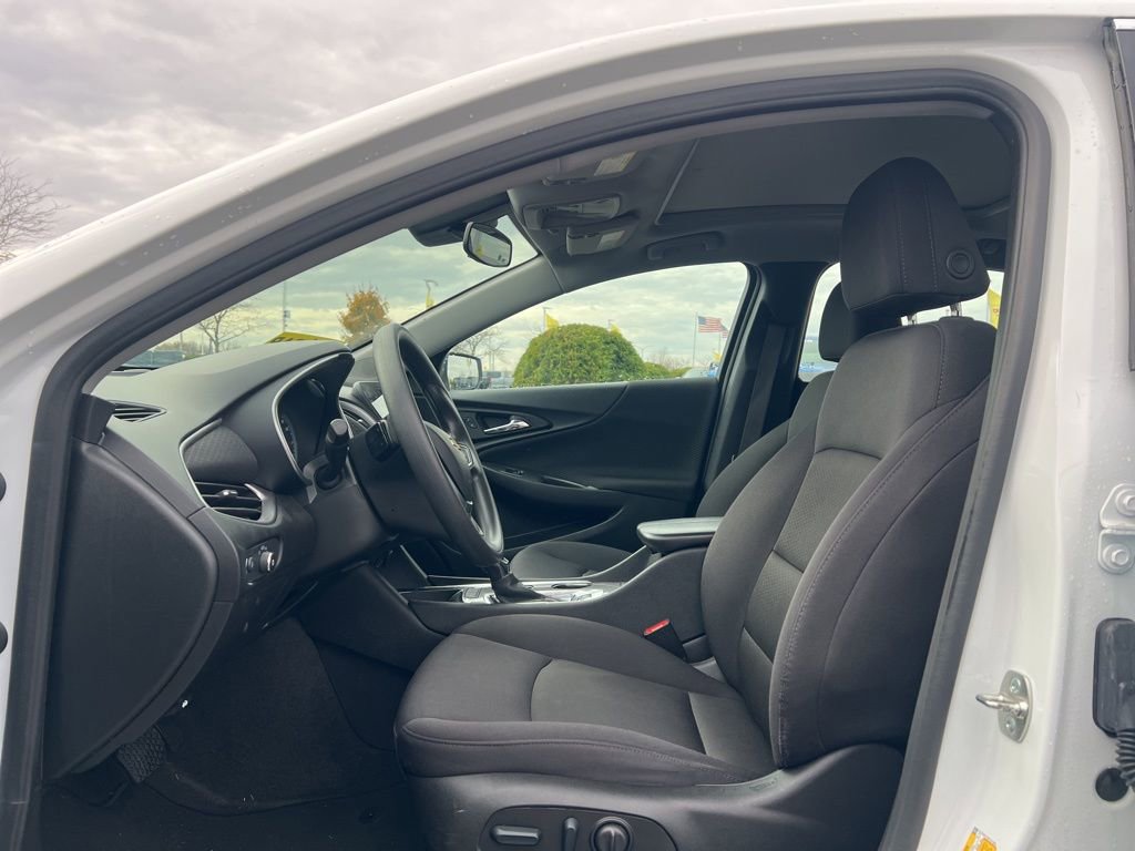 Used 2024 Chevrolet Malibu LT image 12