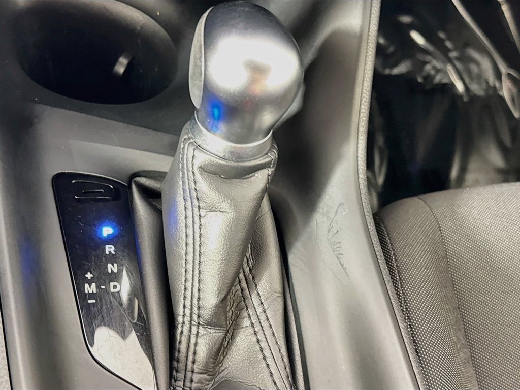 Used 2020 Toyota C-HR LE FWD image 19