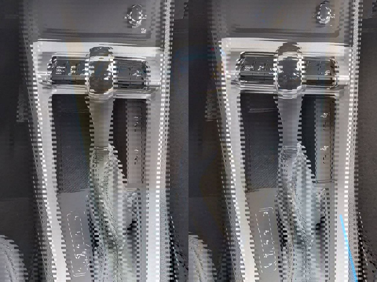 Used 2025 Audi Q3 2.0T Premium image 24