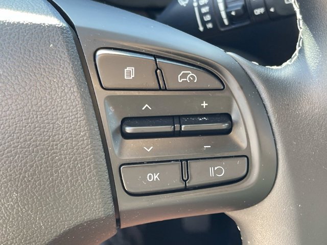Certified 2025 Hyundai Venue Limited FWD image 36