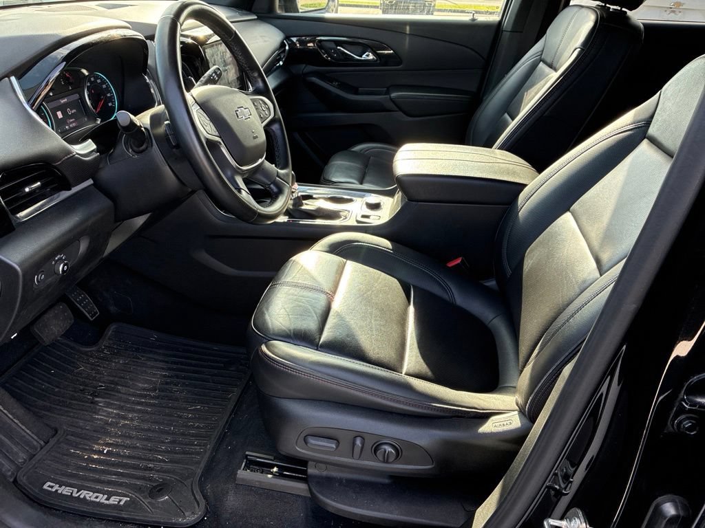 Used 2023 Chevrolet Traverse RS FWD image 27