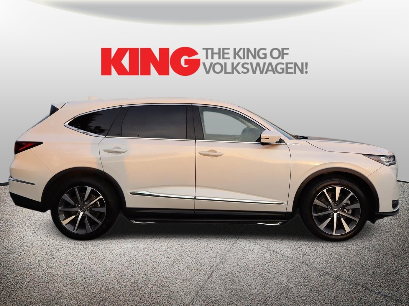 Used 2025 Acura MDX SH-AWD w/ Technology Package image 2