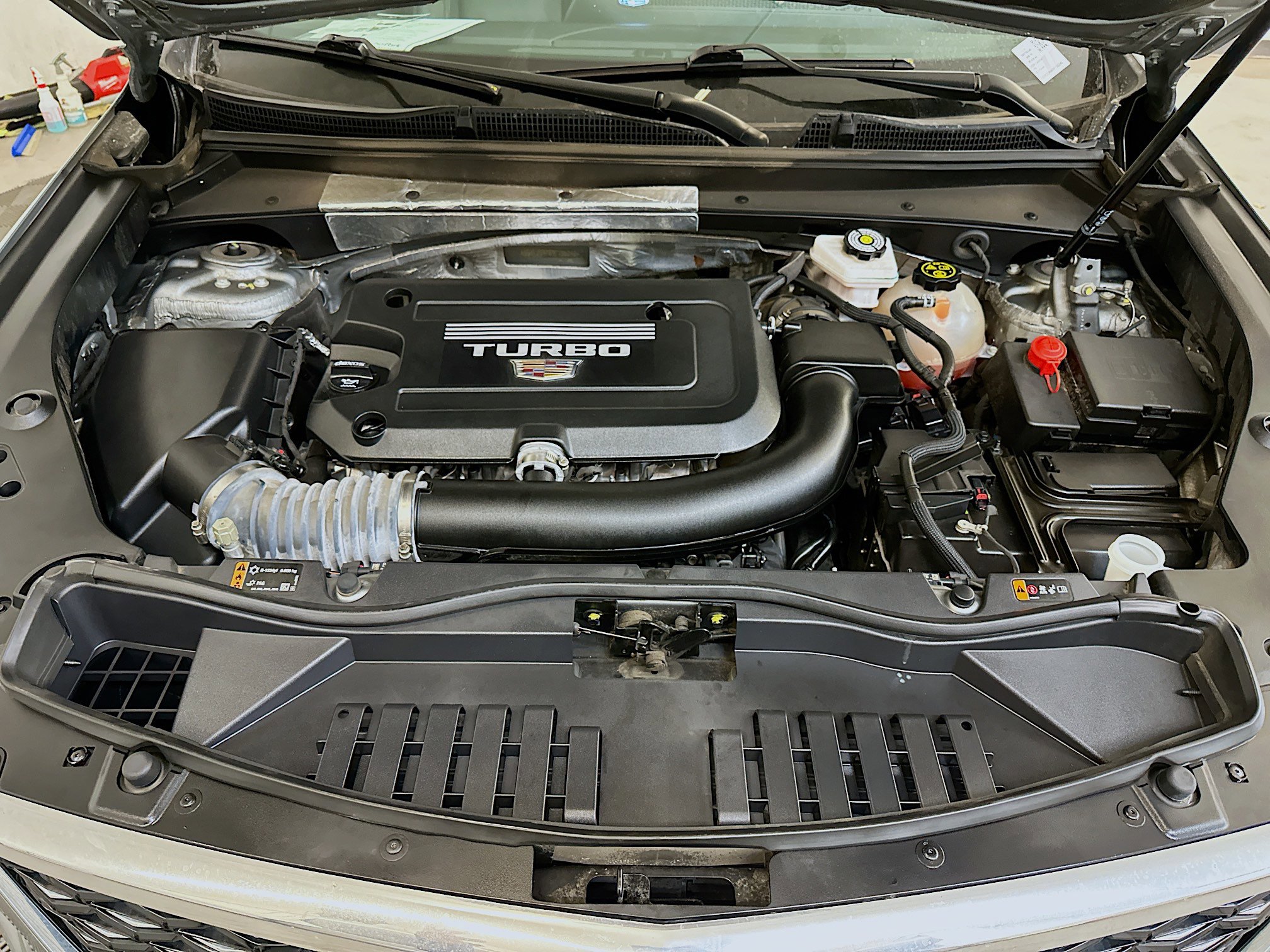 Used 2024 Cadillac XT4 Premium Luxury image 35