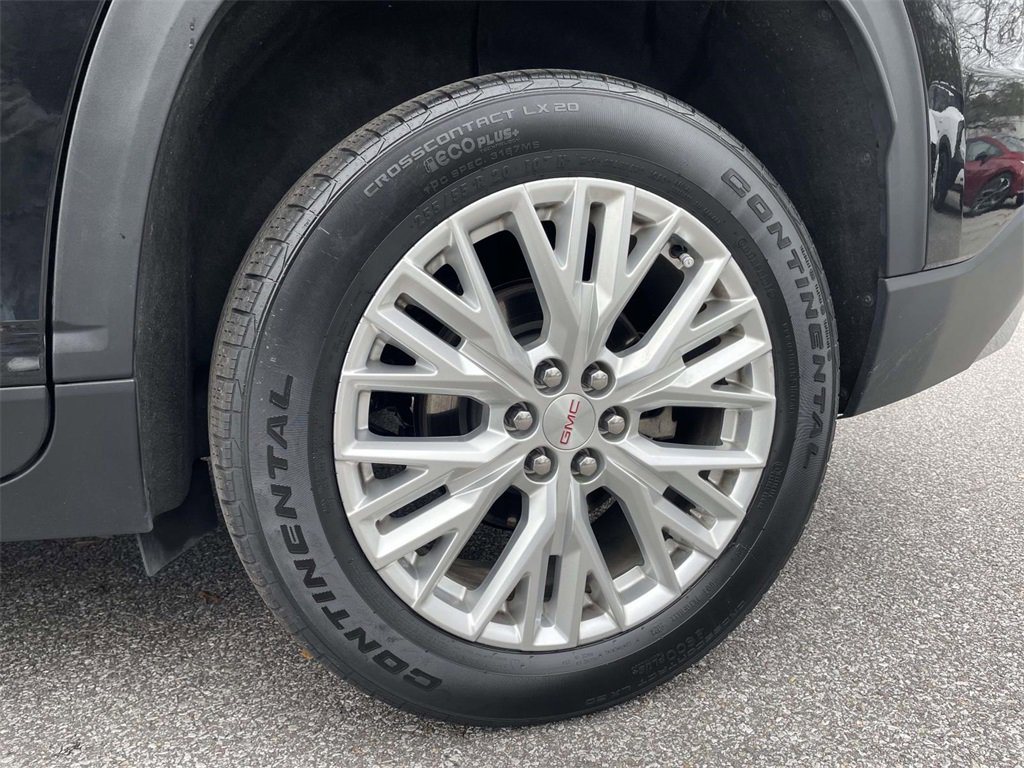 Used 2024 GMC Acadia Elevation image 10