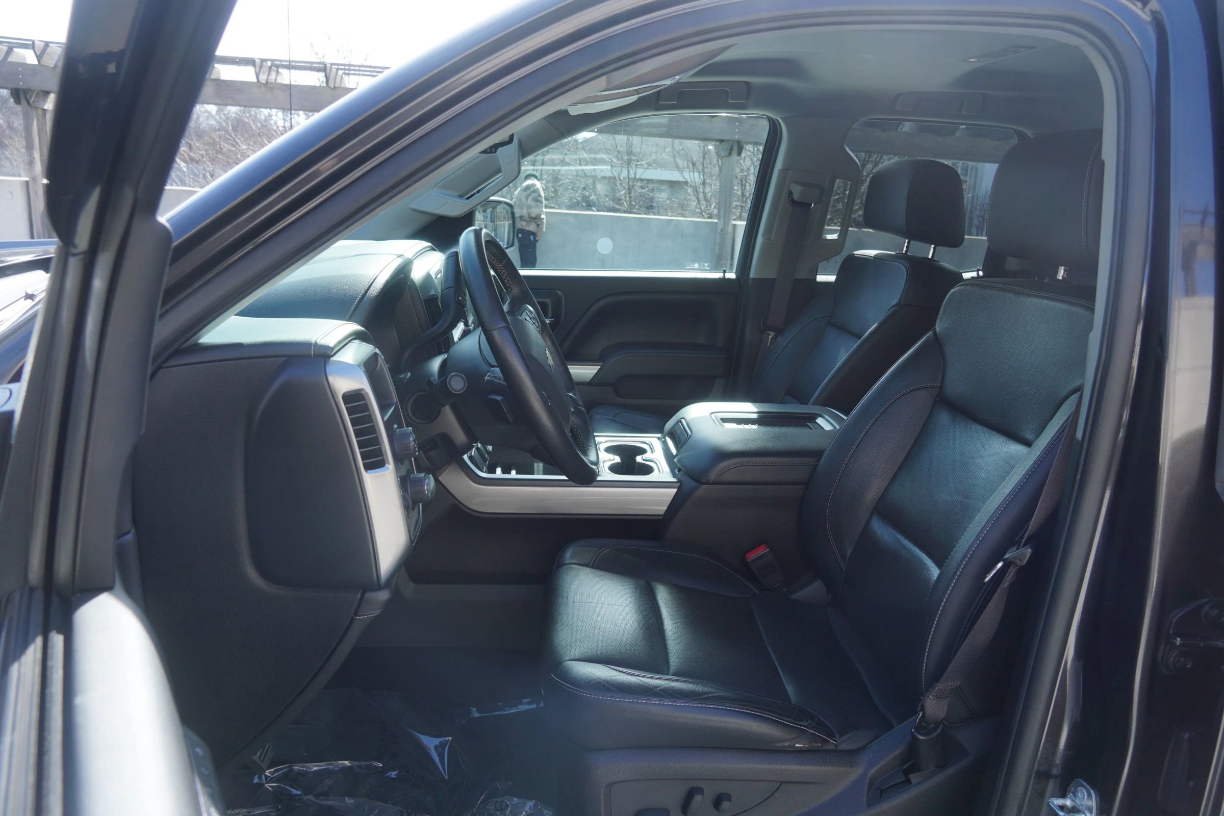 Used 2016 Chevrolet Silverado 1500 LTZ Z71 w/ LTZ Plus Package image 12