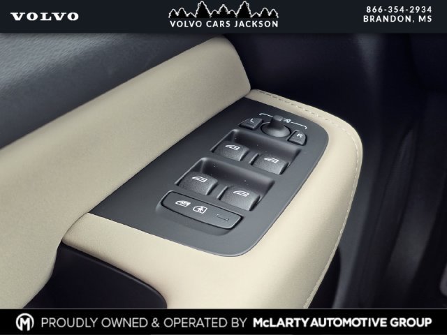 New 2026 Volvo XC60 B5 Plus w/ Protection Package Premier AWD/4WD image 13