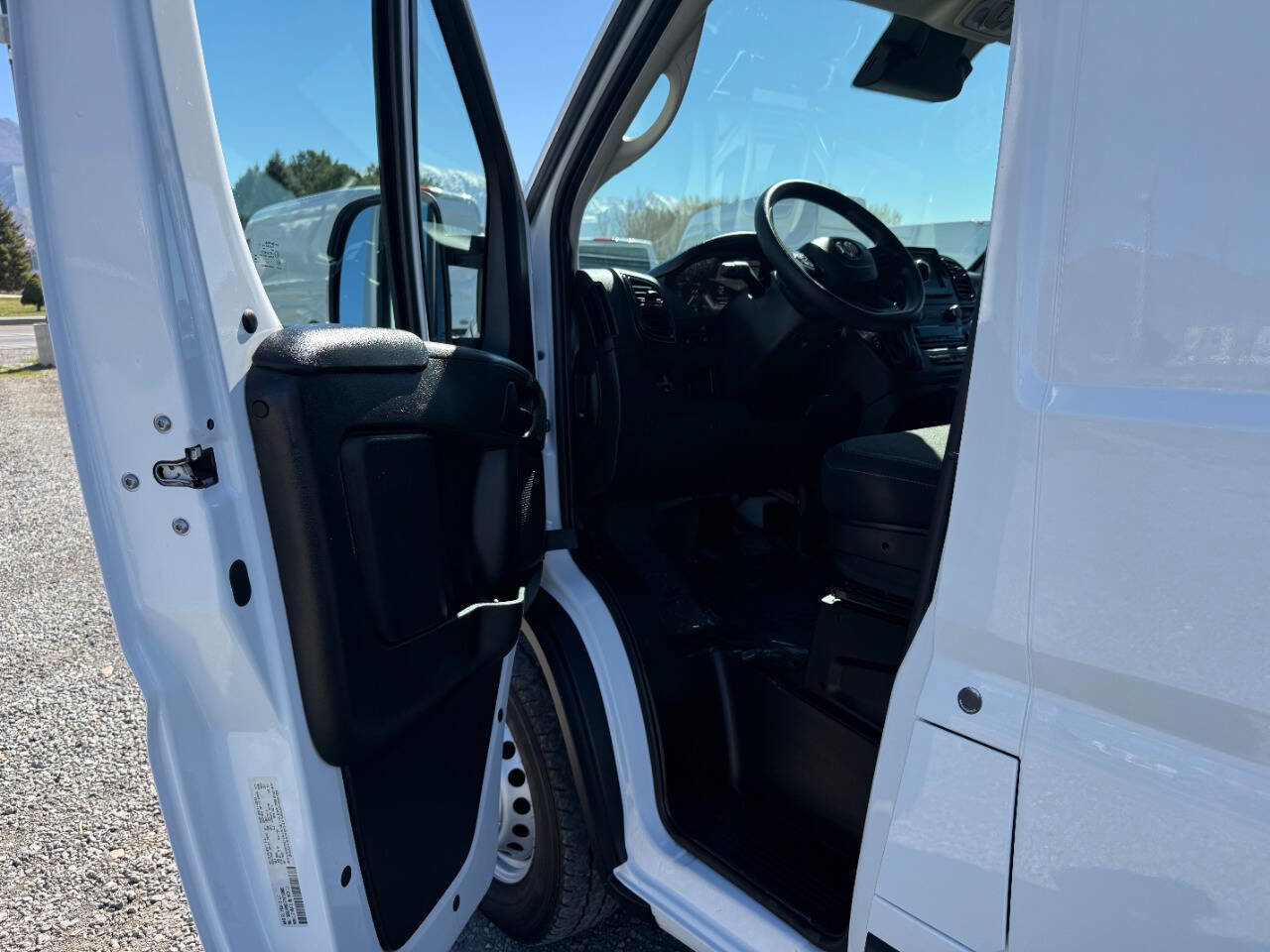 Used 2024 RAM ProMaster 2500 w/ Convenience Group FWD image 14