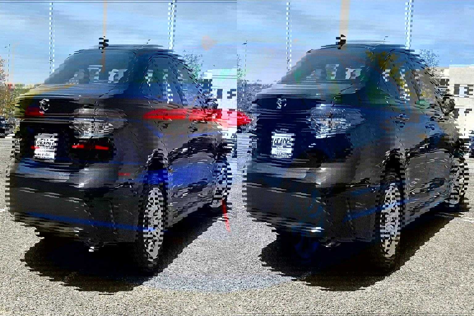 Used 2022 Toyota Corolla LE image 12