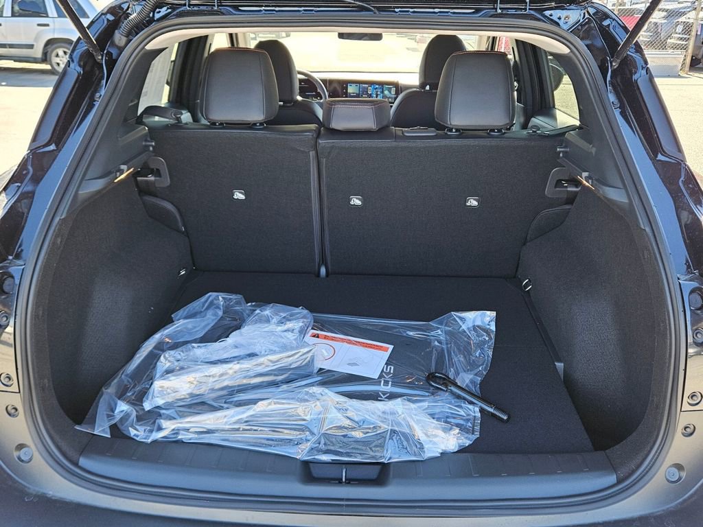 New 2026 Nissan Kicks SR w/ Cold Weather Package image 11