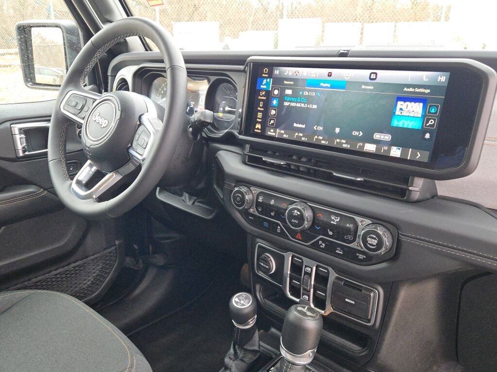 Used 2025 Jeep Wrangler Sahara 4xe w/ Safety Group image 7