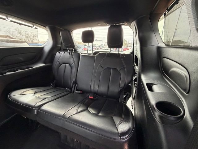 Used 2022 Chrysler Pacifica Touring-L w/ S Appearance Package FWD image 18