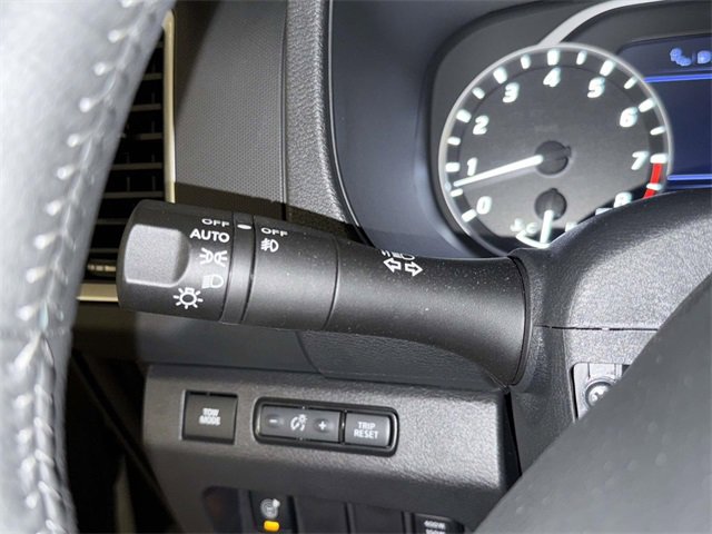 Used 2024 Nissan Frontier SV w/ SV Convenience Package image 28