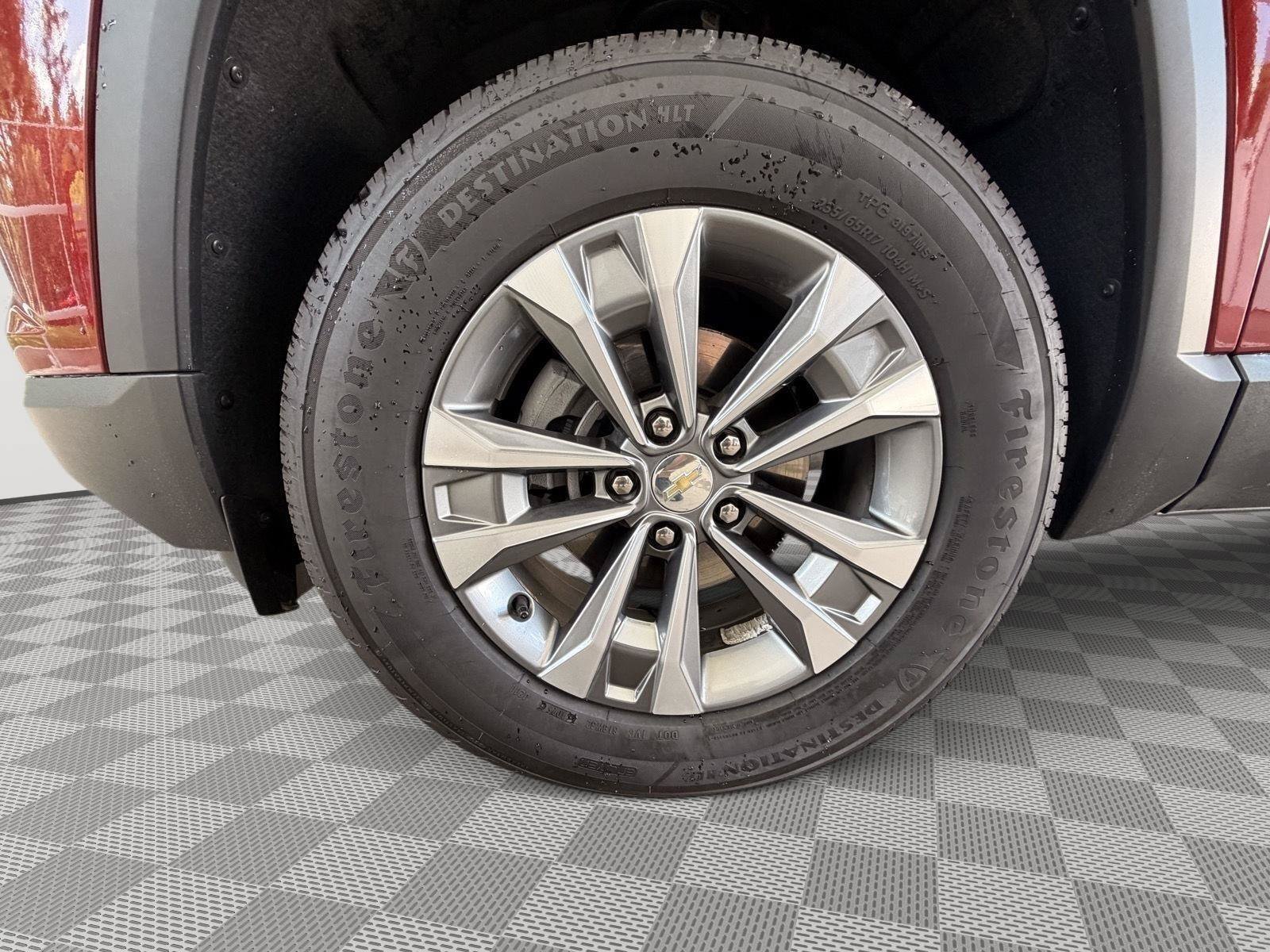 Used 2025 Chevrolet Equinox LT w/ Convenience Package II FWD image 33
