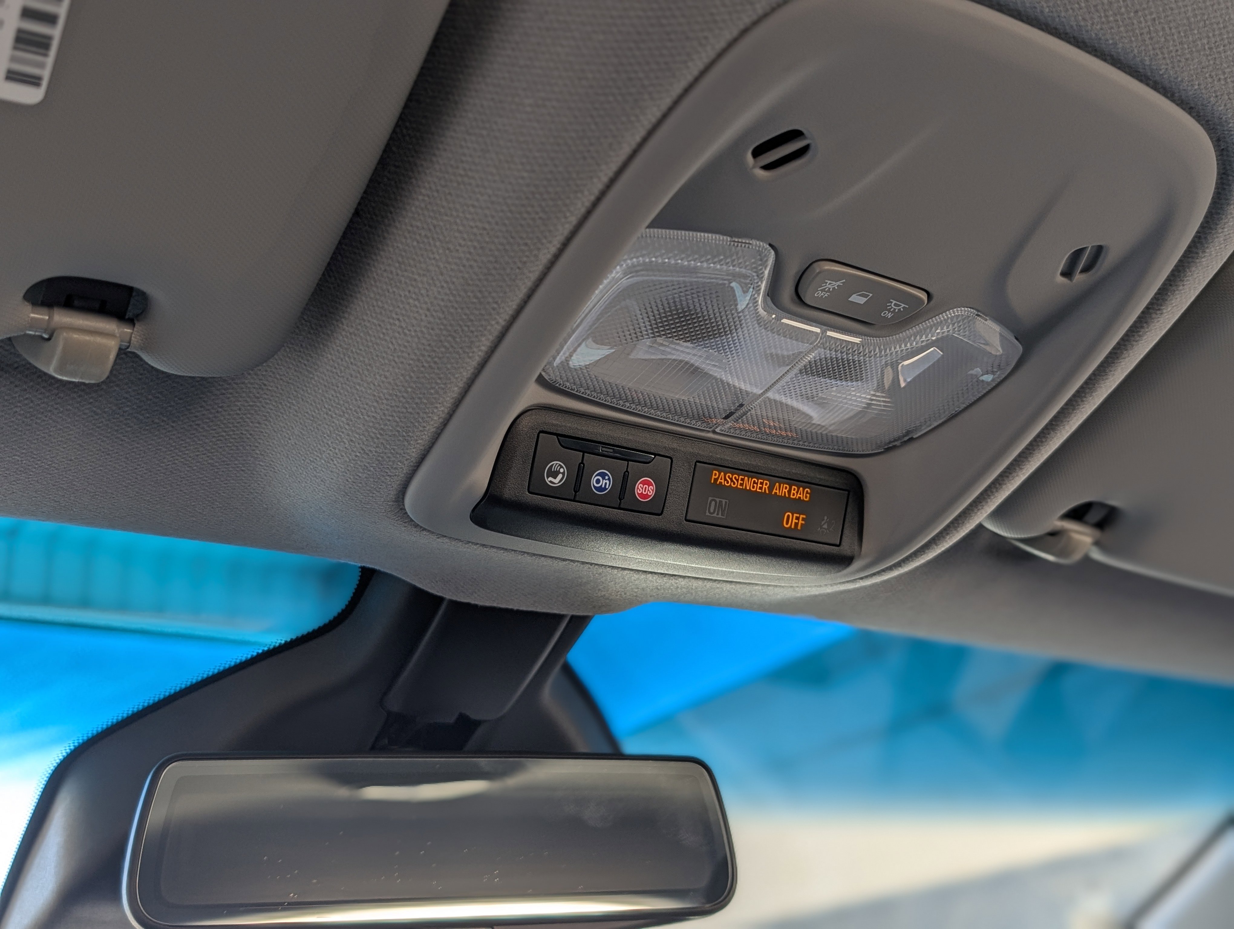 Used 2017 Chevrolet Bolt Premier w/ Driver Confidence II Package image 27