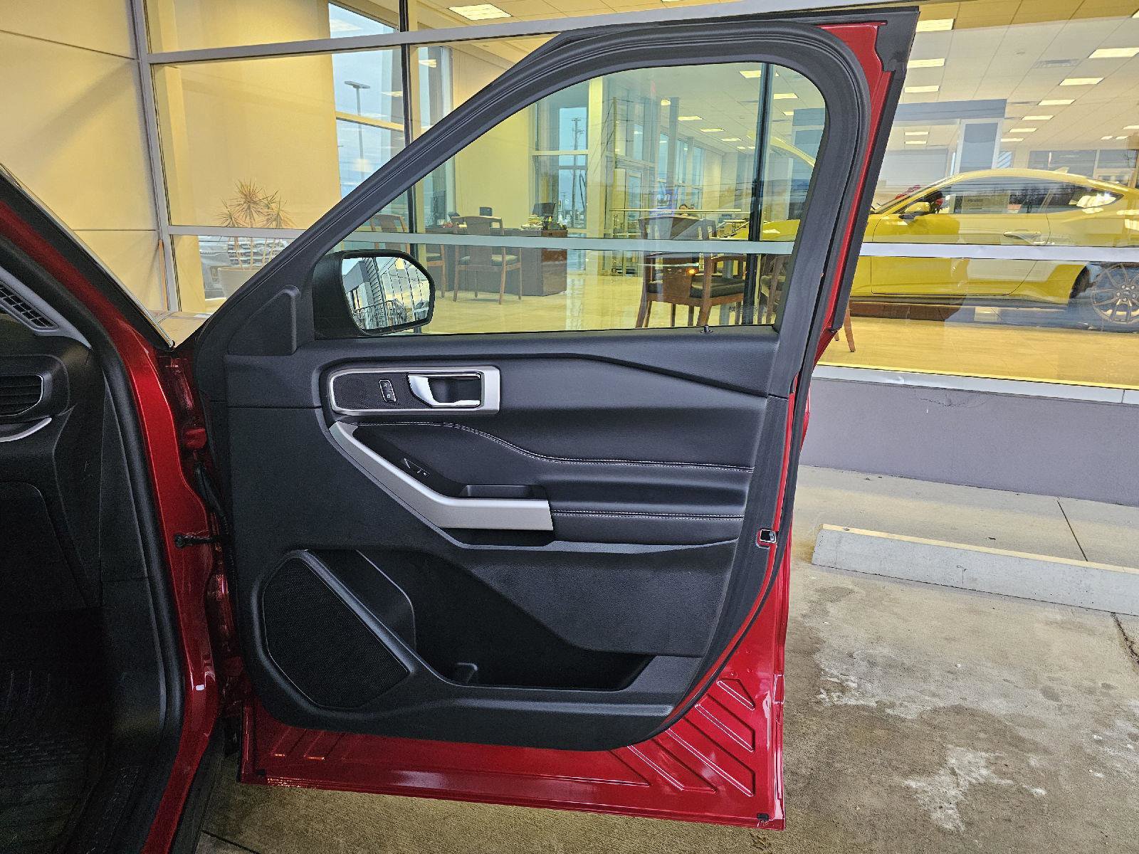 Used 2024 Ford Explorer XLT w/ Equipment Group 202A image 11