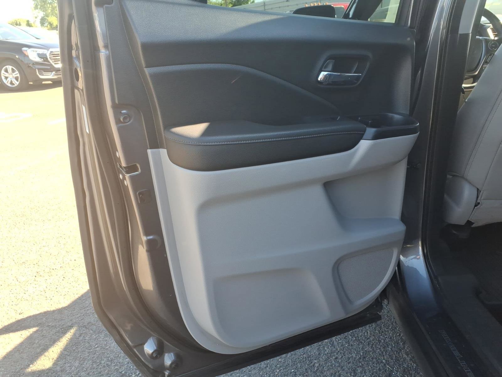 Used 2017 Honda Ridgeline RTL-T image 22