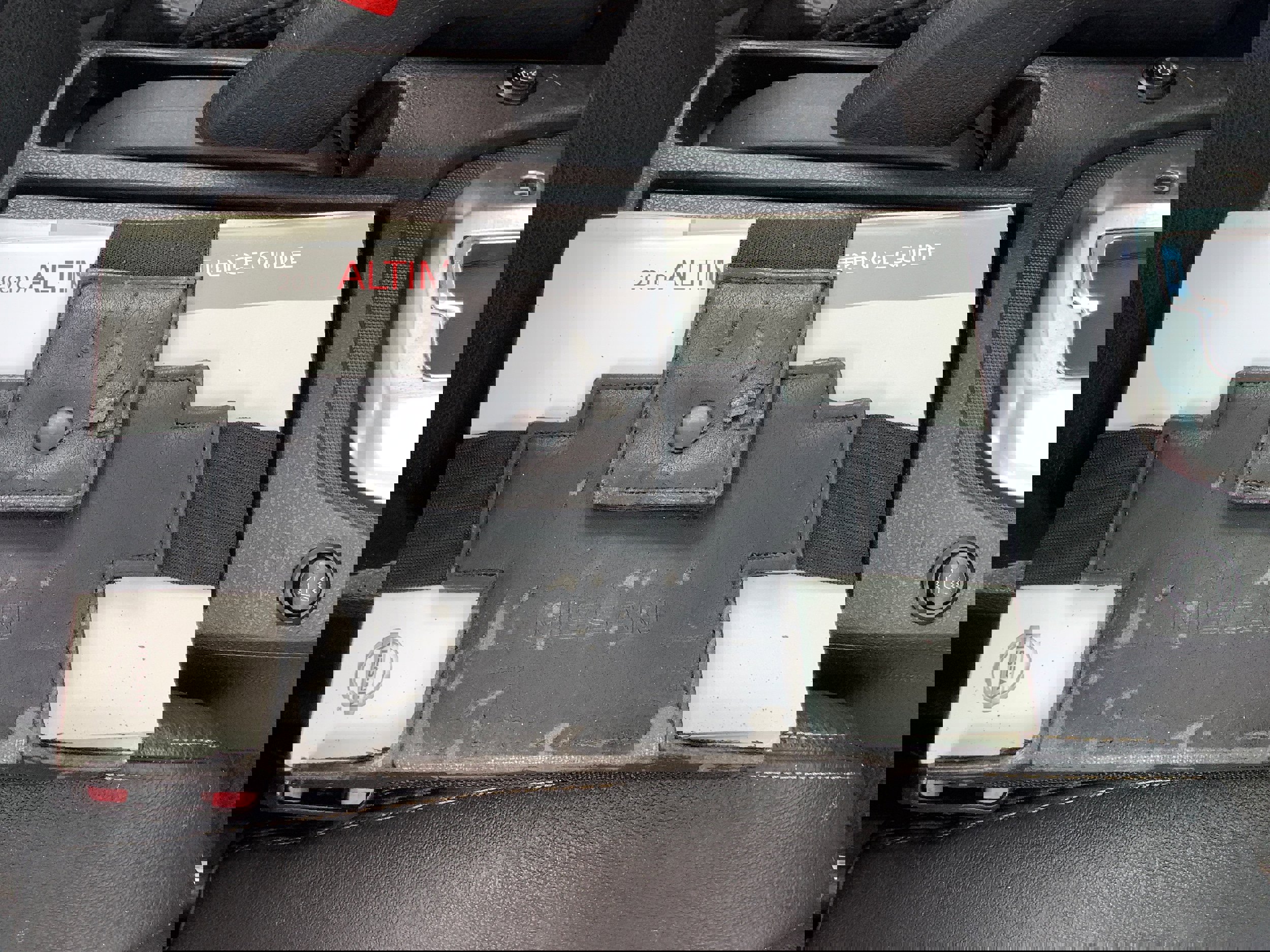 Used 2010 Nissan Altima 2.5 S image 22