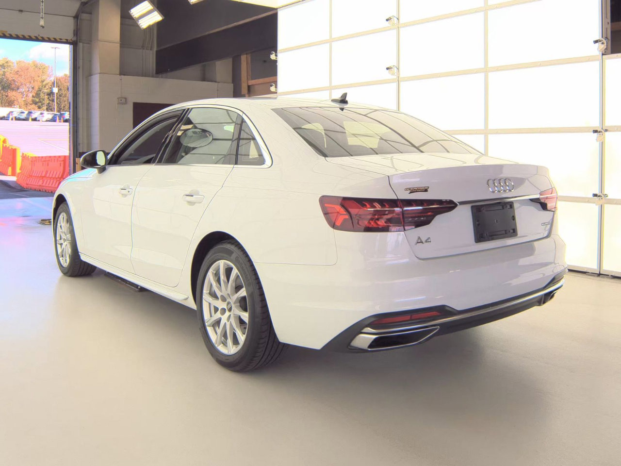 Used 2022 Audi A4 2.0T Premium image 4