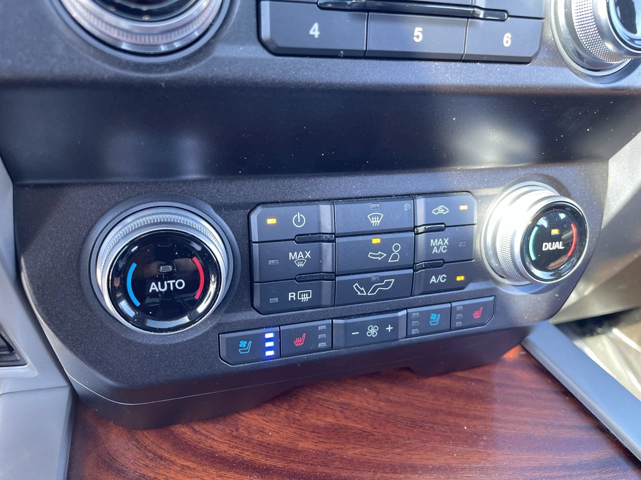 Used 2020 Ford F150 King Ranch w/ Equipment Group 601A Luxury AWD/4WD image 17