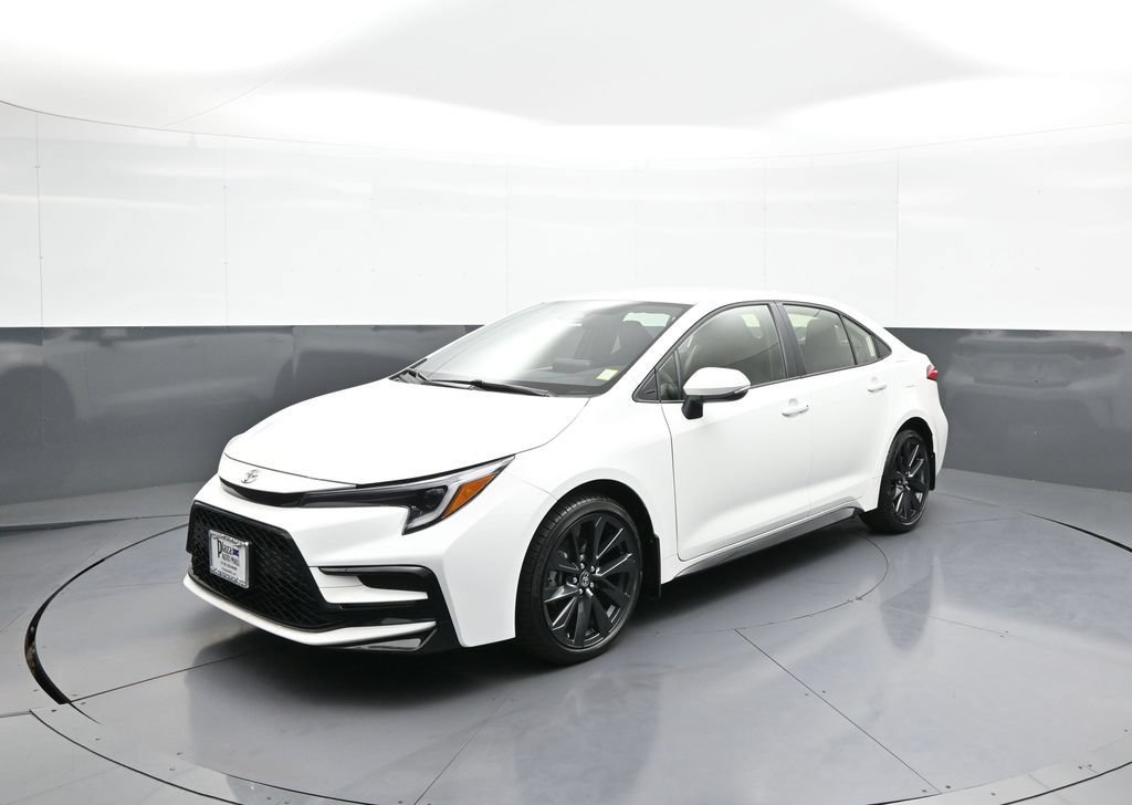 Certified 2026 Toyota Corolla SE FWD image 1