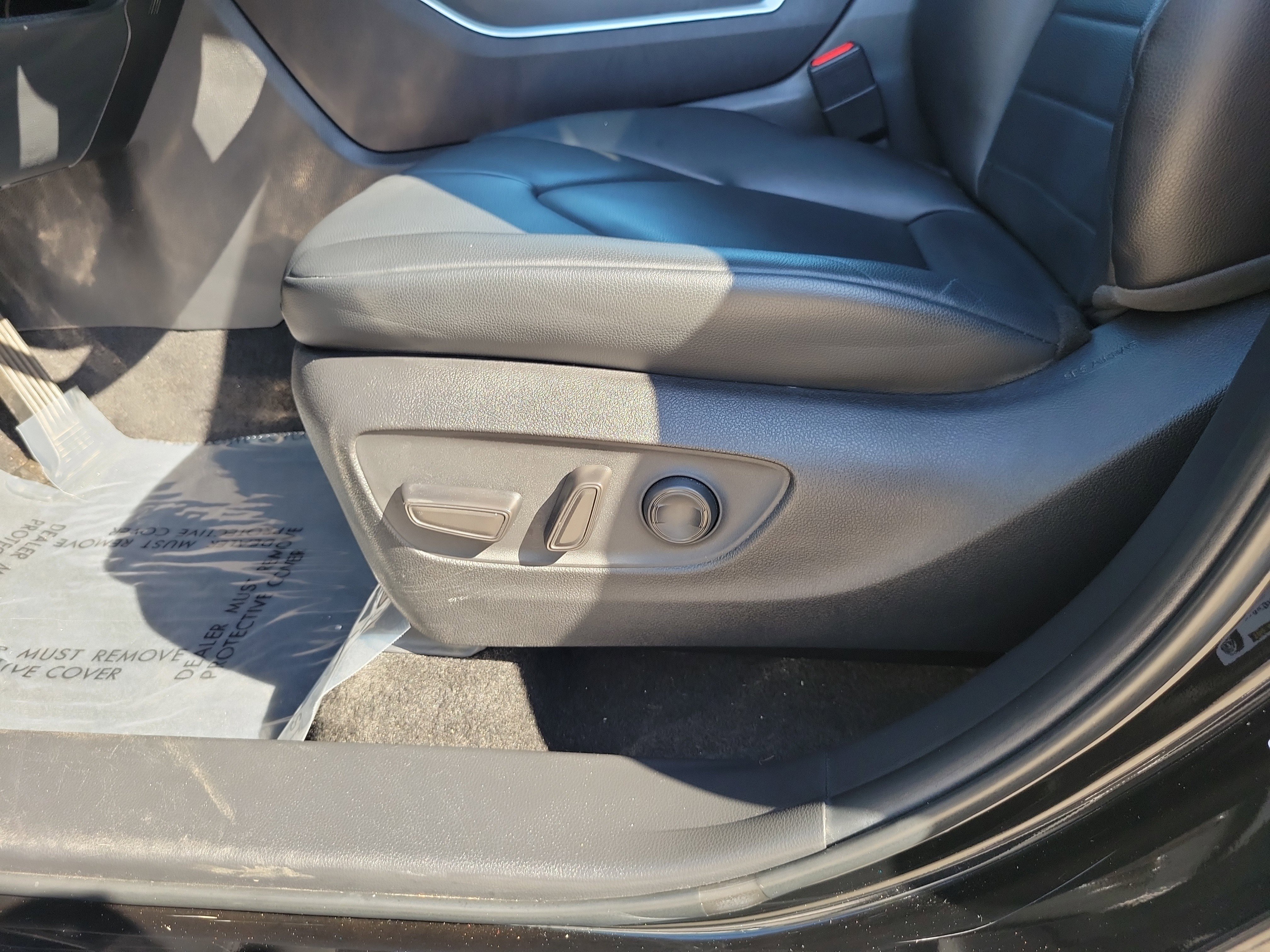Used 2023 Toyota Highlander XLE FWD image 13