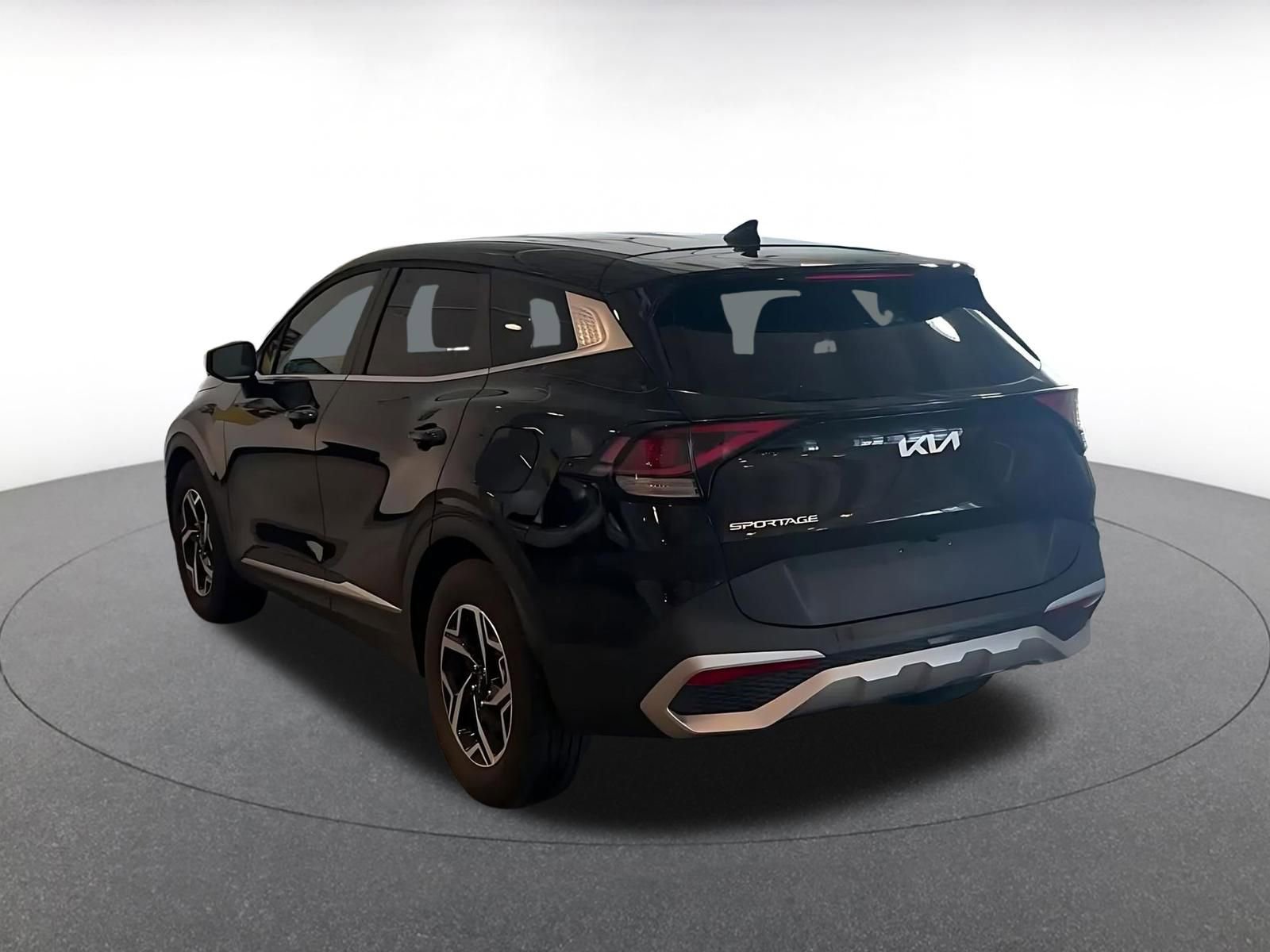 Used 2025 Kia Sportage LX image 11