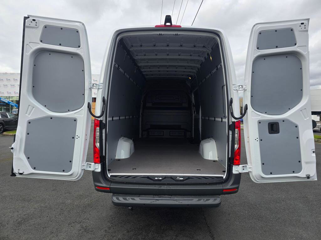 New 2026 Mercedes-Benz Sprinter 2500 image 14
