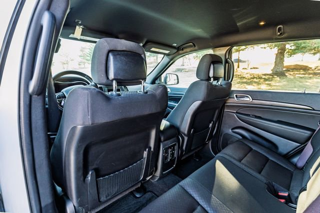 Used 2021 Jeep Grand Cherokee Laredo AWD/4WD image 20