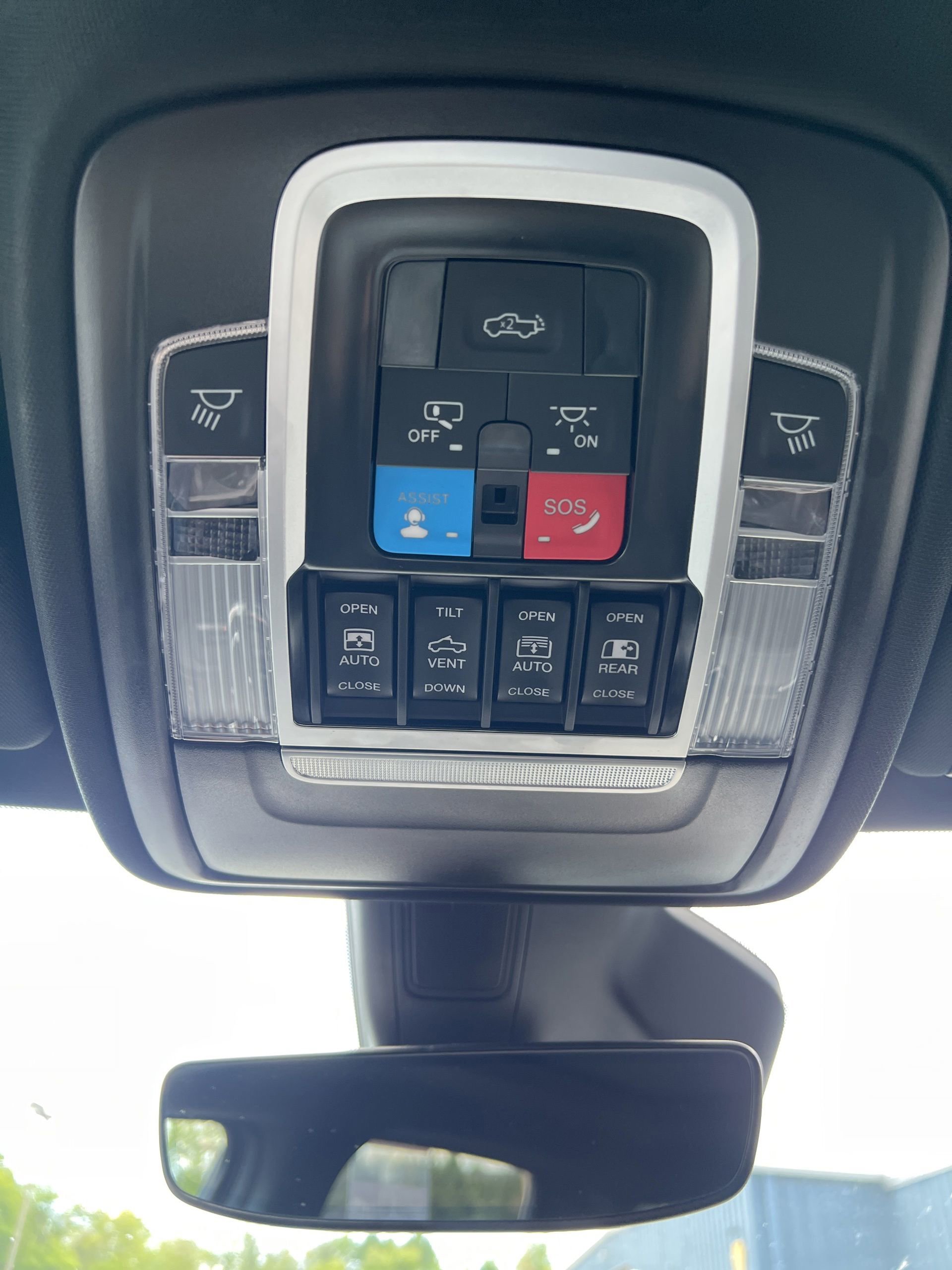 Used 2025 RAM 1500 Limited AWD/4WD image 13