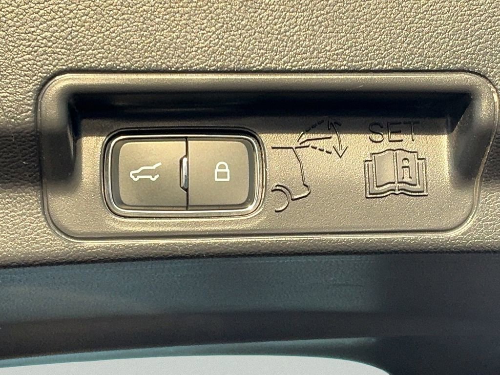 Used 2025 Ford Explorer ST-Line image 20