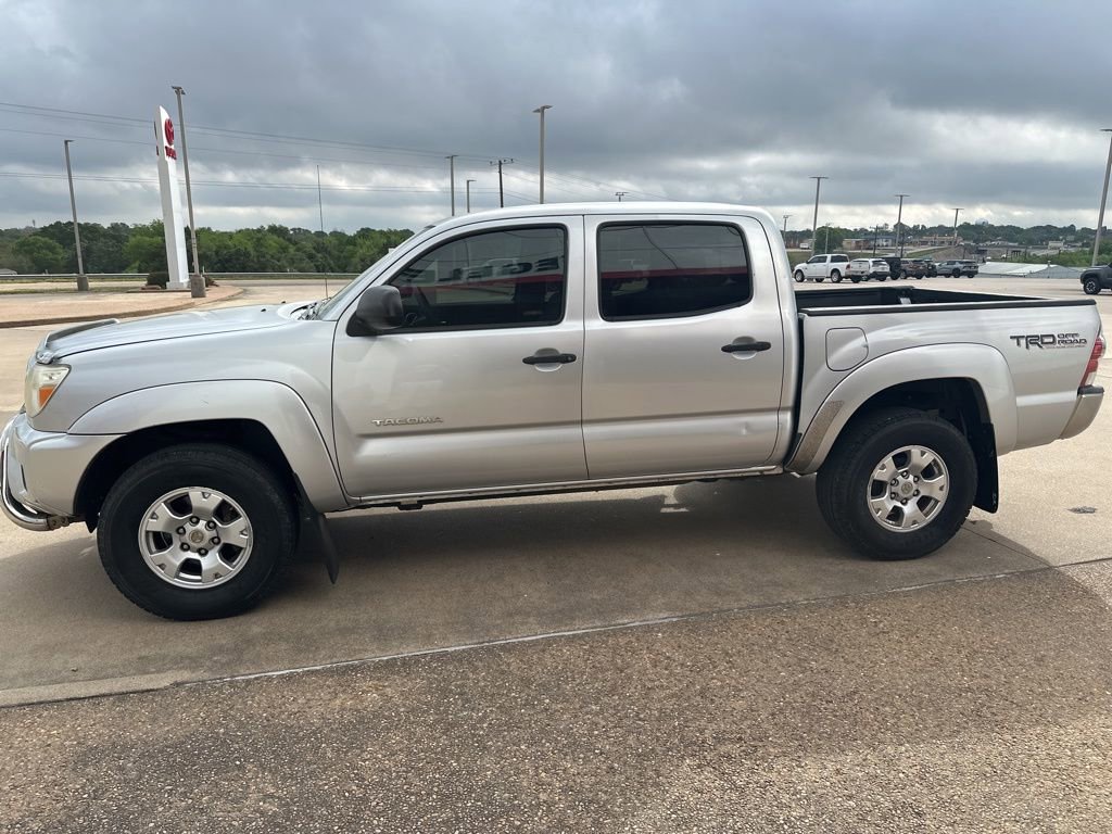 Used 2013 Toyota Tacoma 4x4 Double Cab w/ TRD Off-Road Pkg image 4