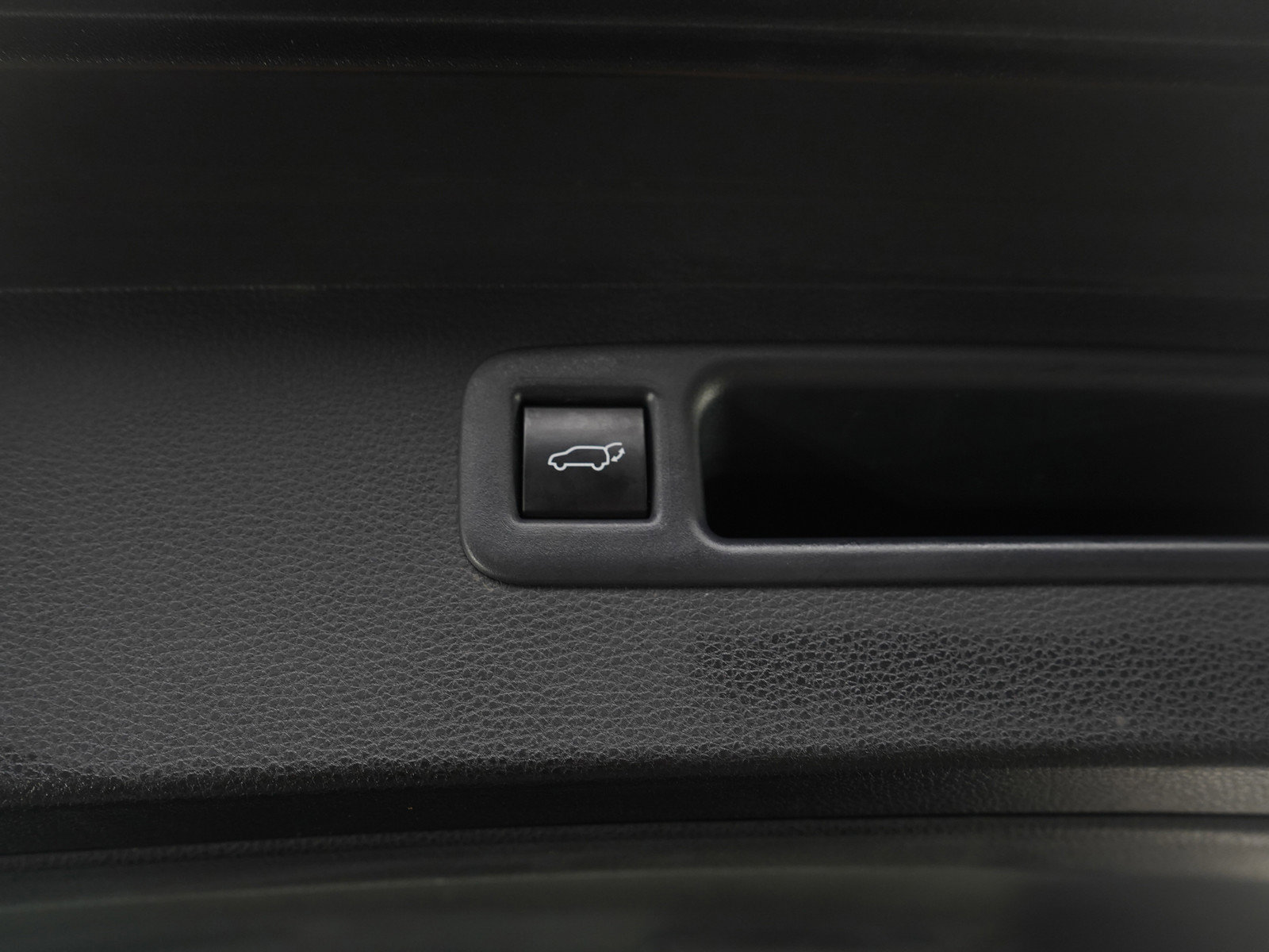 Used 2025 Toyota Highlander Platinum image 19