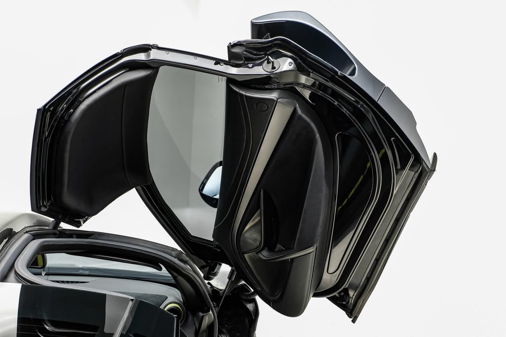 Used 2018 McLaren 720S Performance RWD image 35