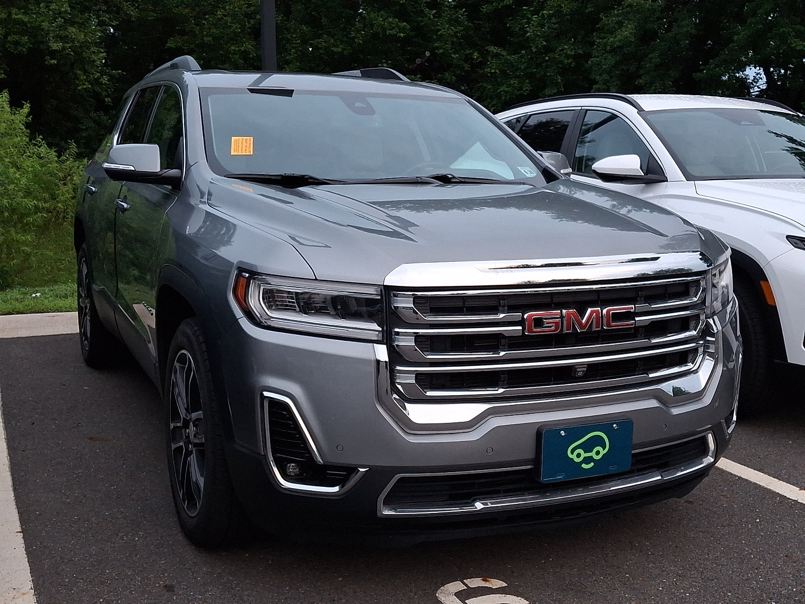 Certified 2023 GMC Acadia SLT w/ Technology Package AWD/4WD image 5