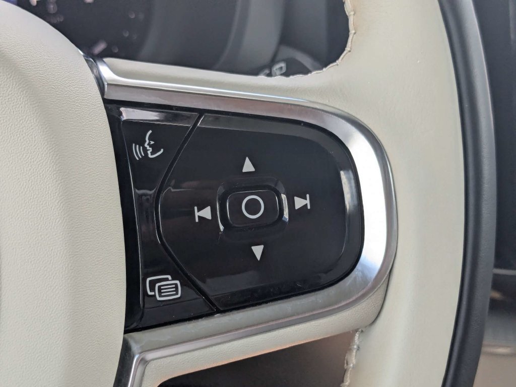 Certified 2024 Volvo XC60 B5 Plus w/ Protection Package Premier AWD/4WD image 35