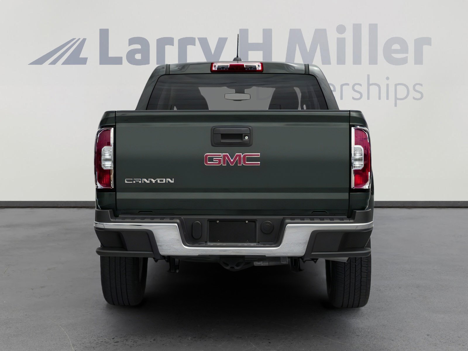 Used 2018 GMC Canyon 2WD Crew Cab w/ Convenience Package image 8