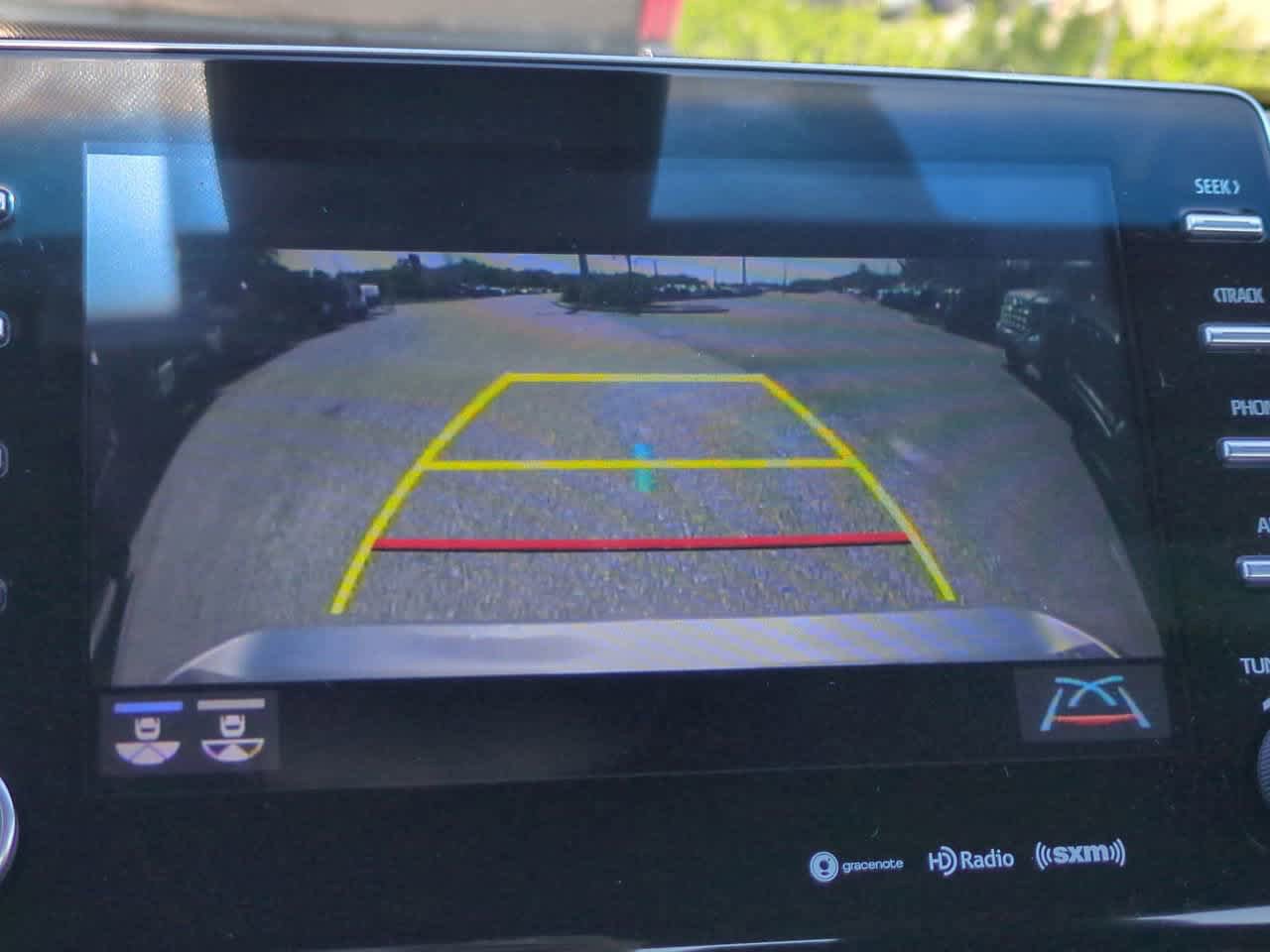 Used 2021 Toyota Avalon XLE FWD image 19