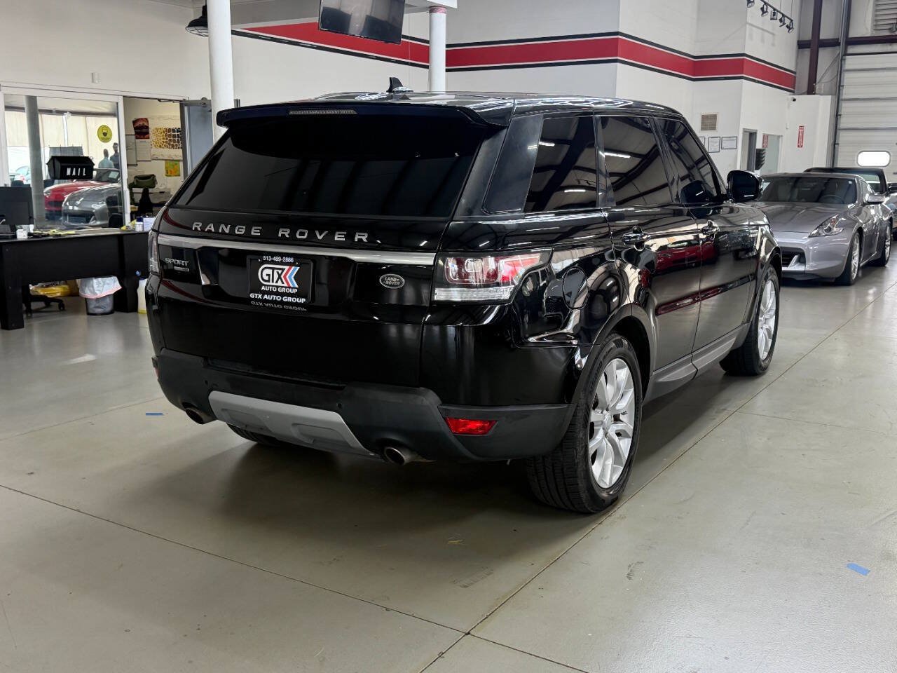 Used 2016 Land Rover Range Rover Sport HSE AWD/4WD image 2