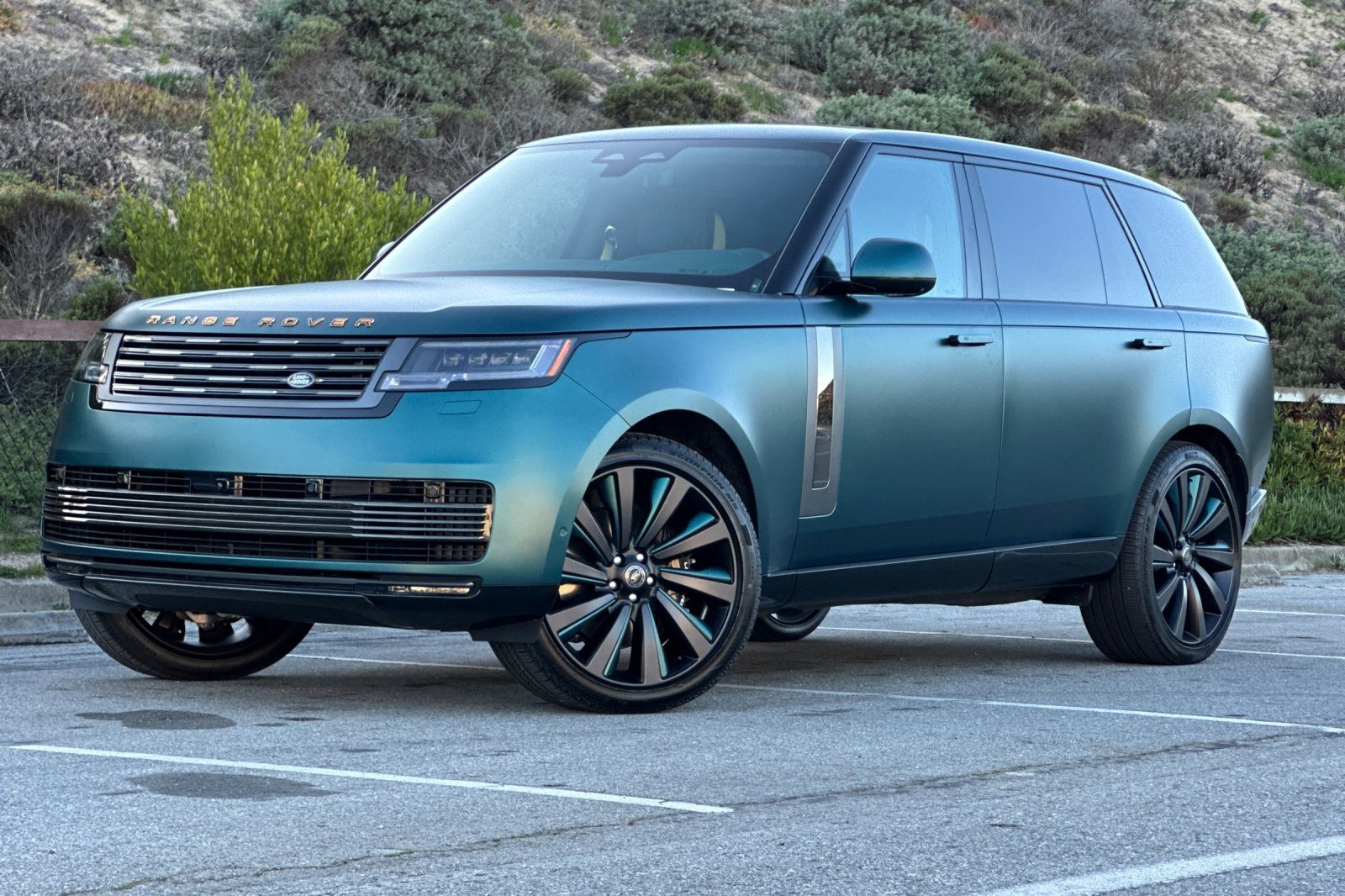 New 2025 Land Rover Range Rover SV