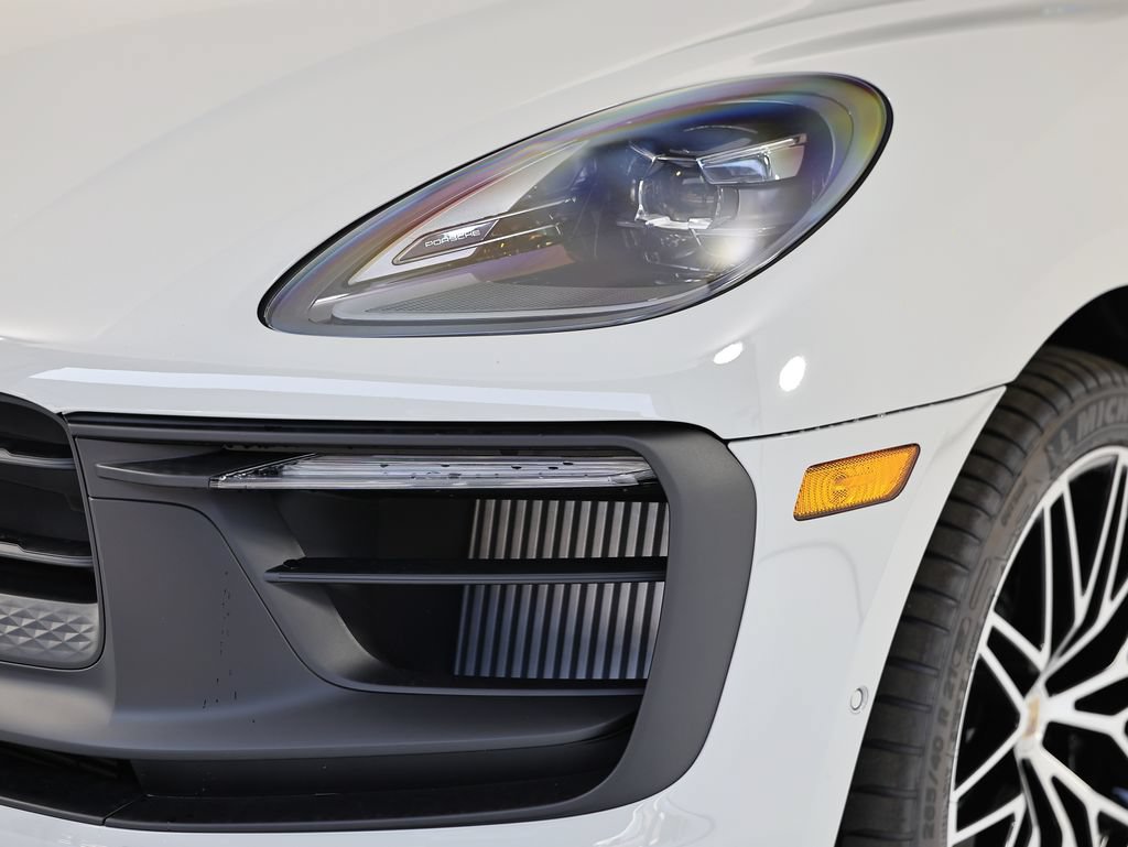 New 2026 Porsche Macan GTS AWD/4WD image 11