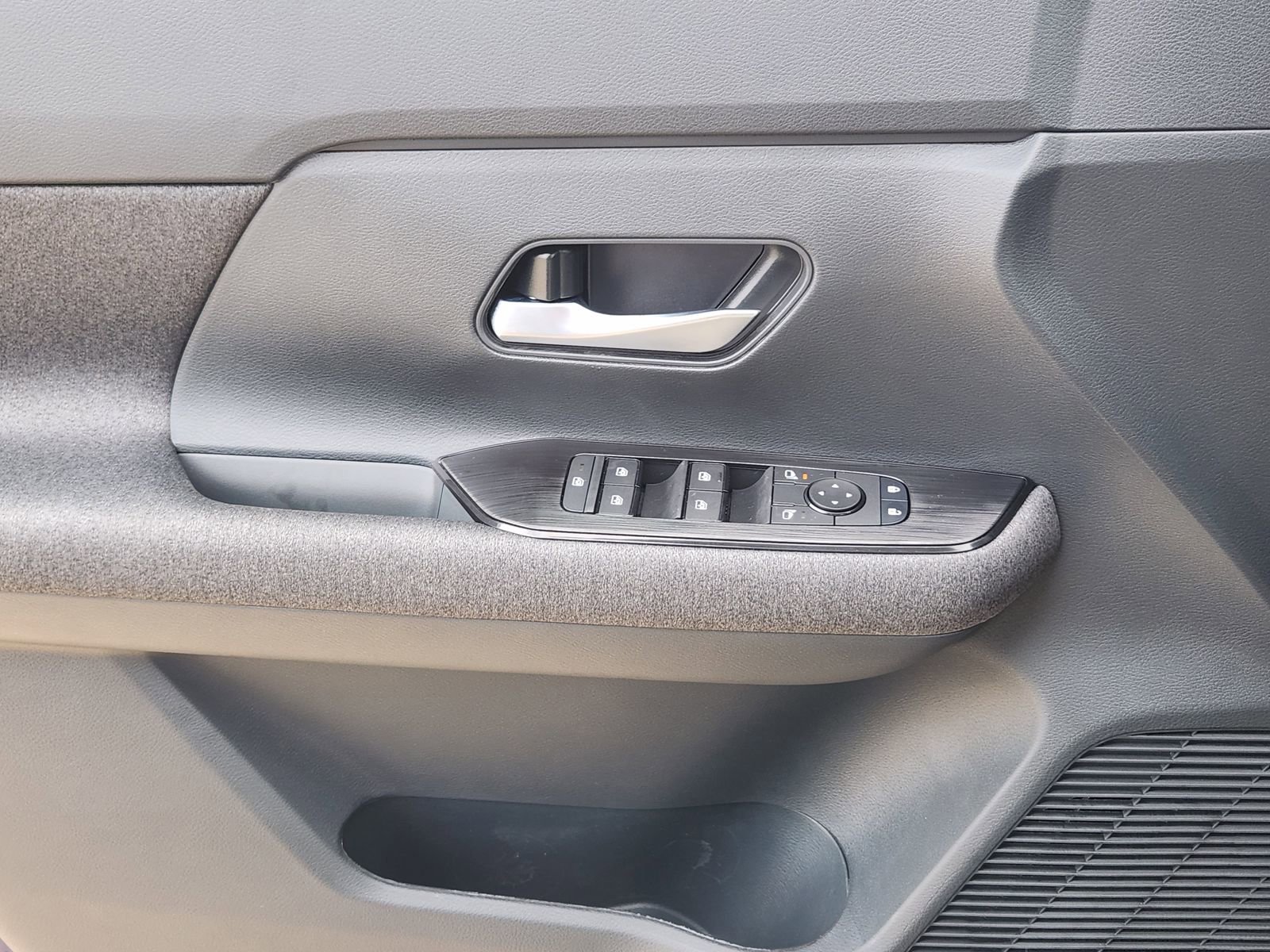 New 2026 Nissan Kicks SV image 19