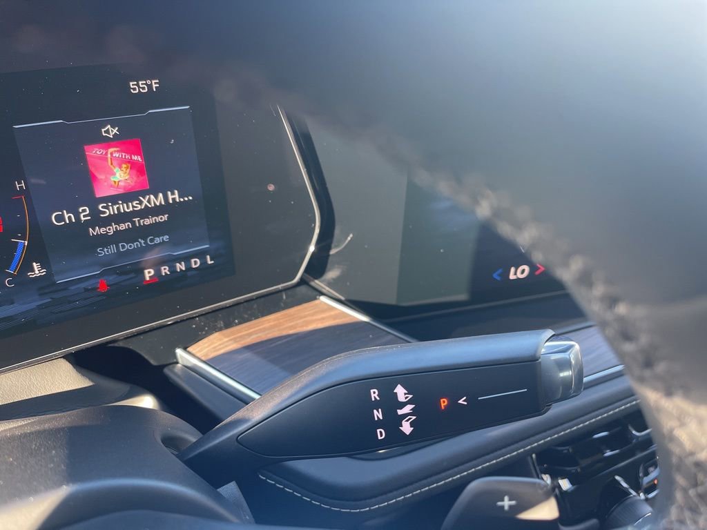 New 2026 Chevrolet Suburban Premier image 25