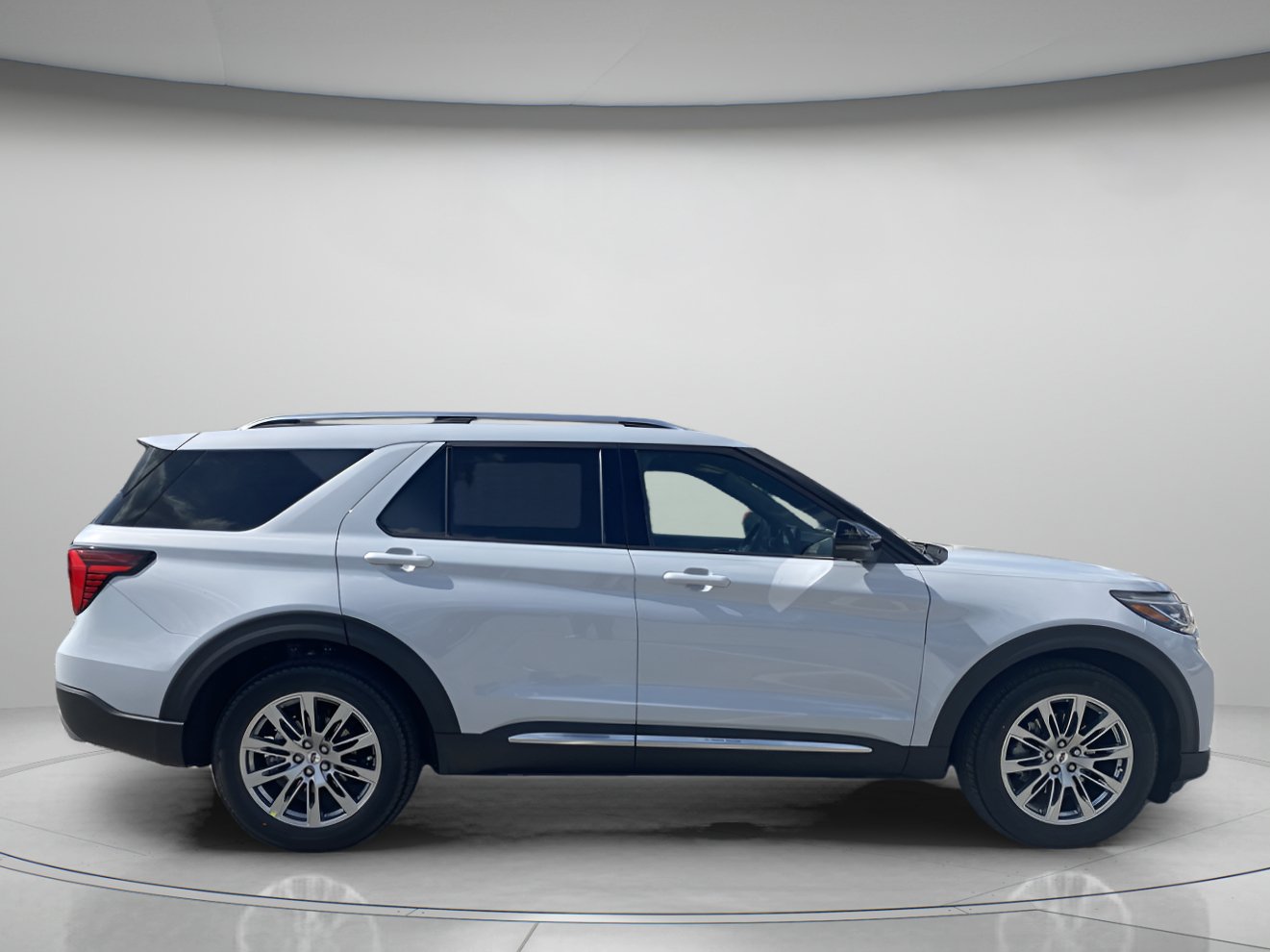 New 2026 Ford Explorer Platinum RWD image 2