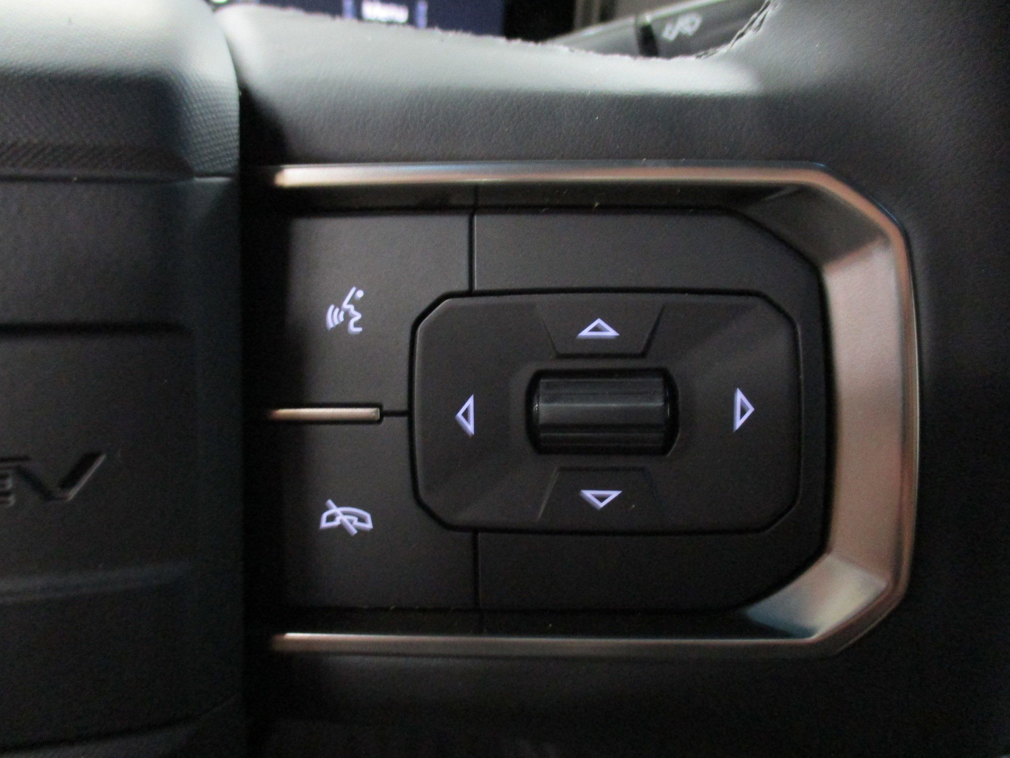 New 2025 GMC Hummer EV 3X w/ LPO, Dark Essentials Package image 22