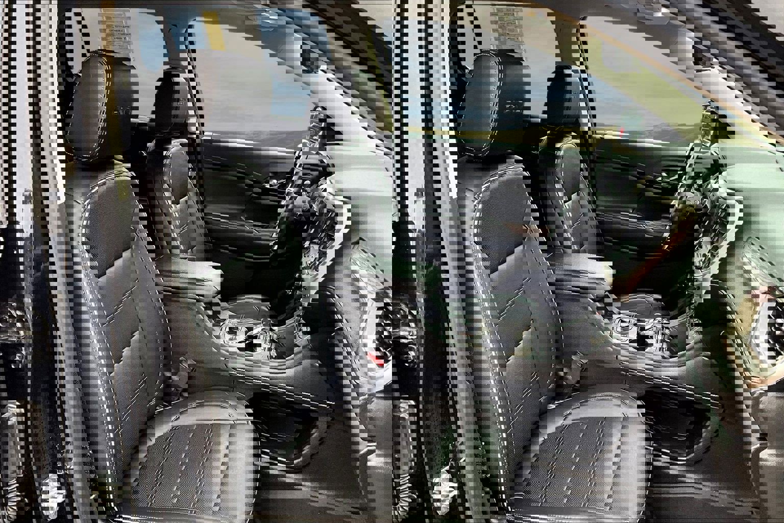 Used 2021 GMC Acadia Denali w/ Denali Ultimate Package AWD/4WD image 21