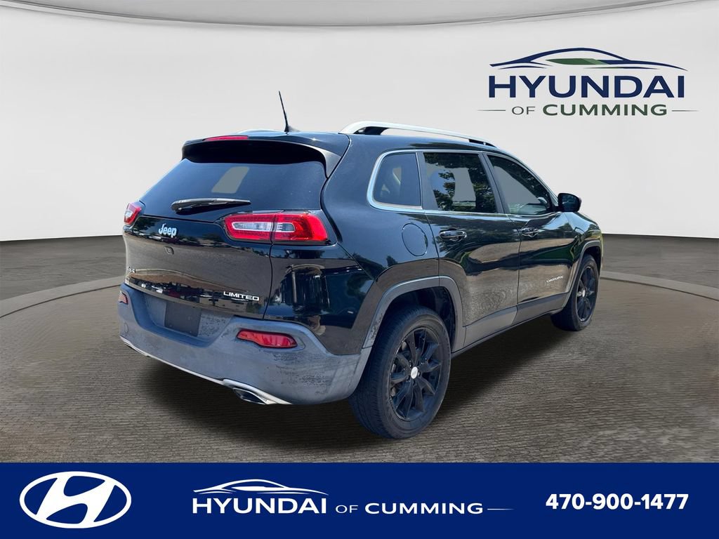 Used 2017 Jeep Cherokee Limited w/ Luxury Group AWD/4WD image 8