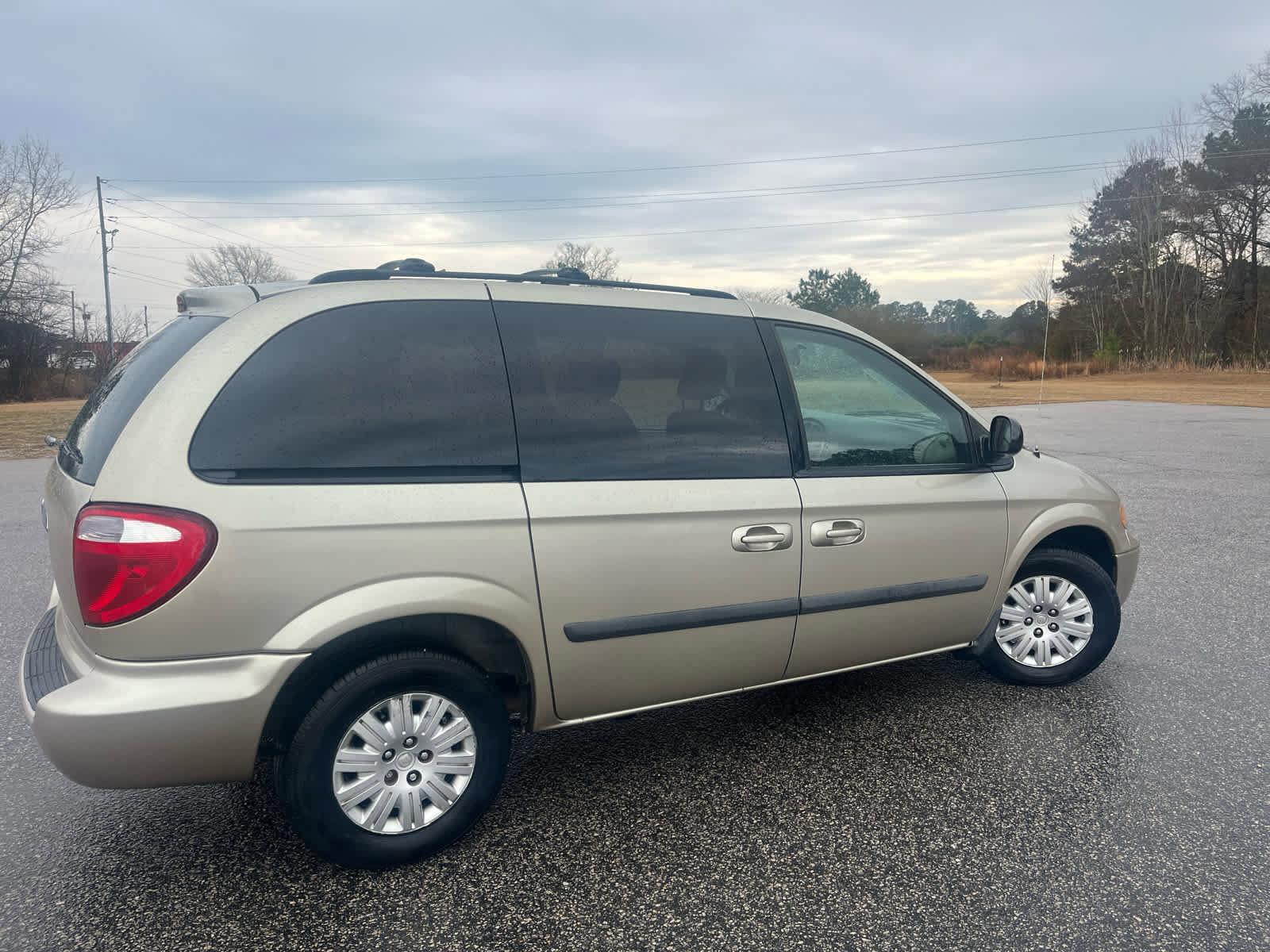 Used 2007 Chrysler Town & Country w/ Popular Equipment Group I image 9