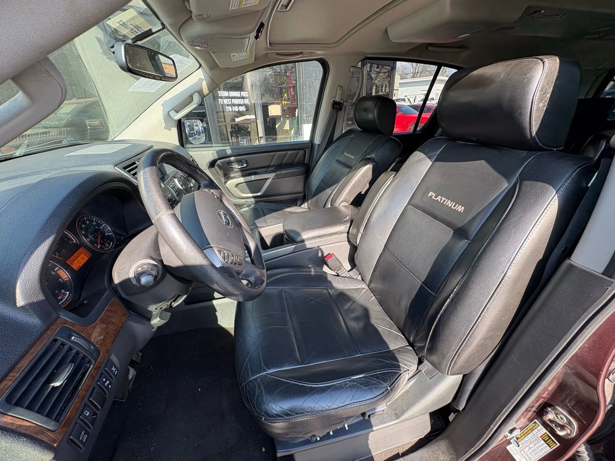 Used 2015 Nissan Armada Platinum w/ 2nd Row Captain Seat Package RWD image 12